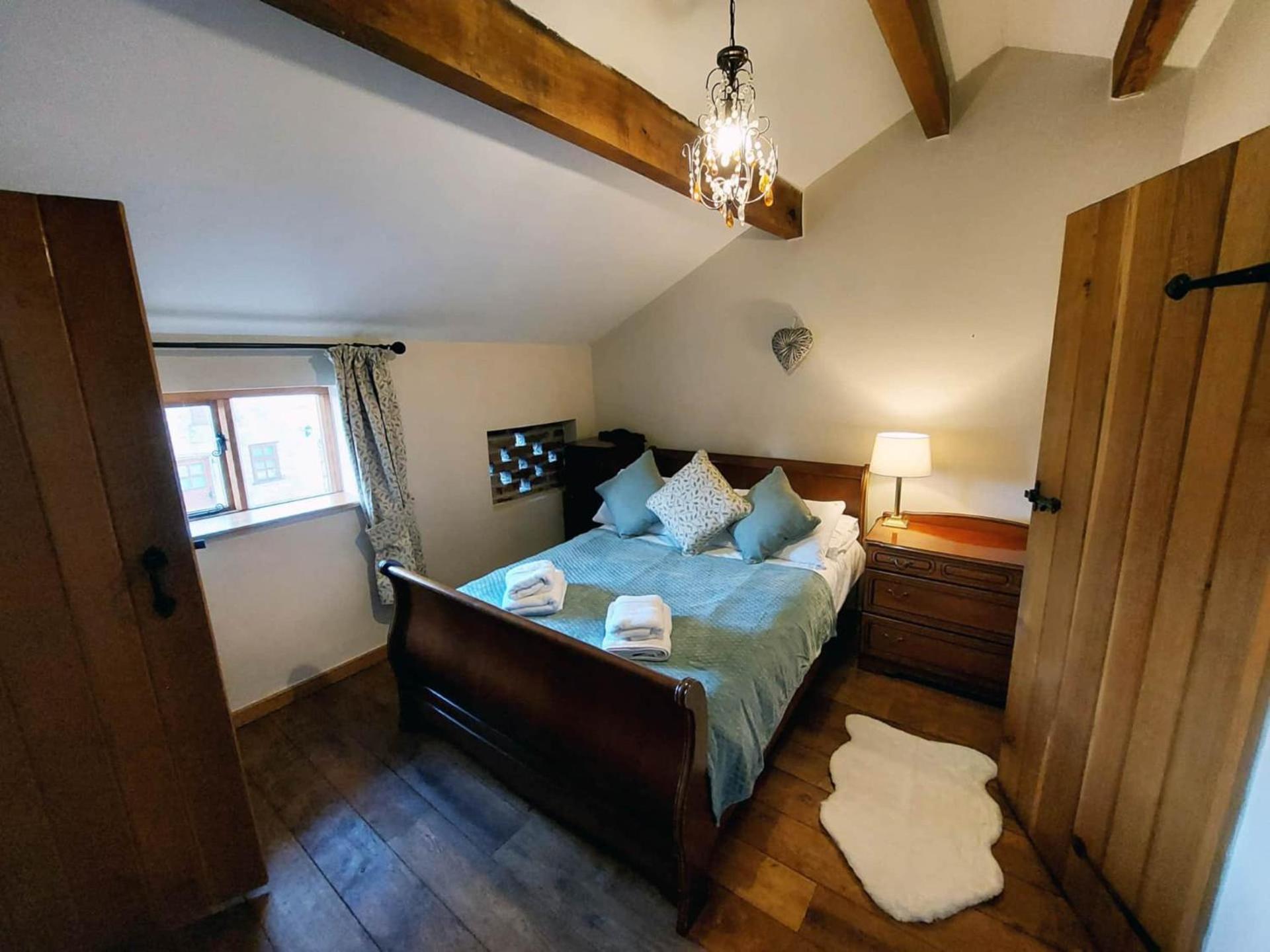 The Old Mill Barn With Hot Tub And Private Use Of Heated Pool Villa Wirral Eksteriør billede