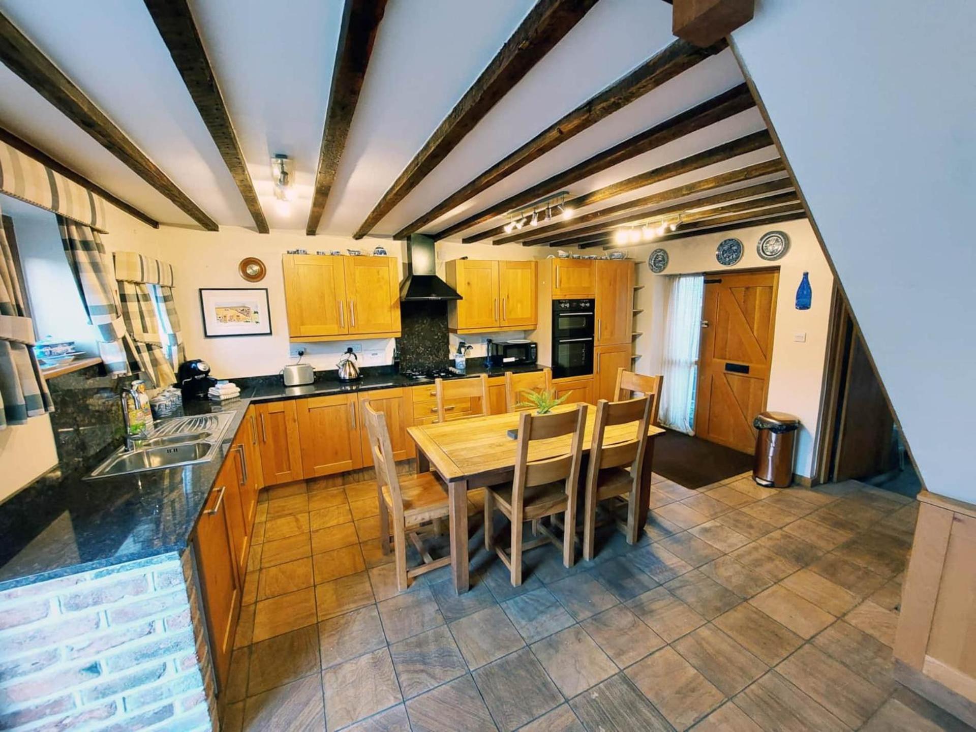 The Old Mill Barn With Hot Tub And Private Use Of Heated Pool Villa Wirral Eksteriør billede