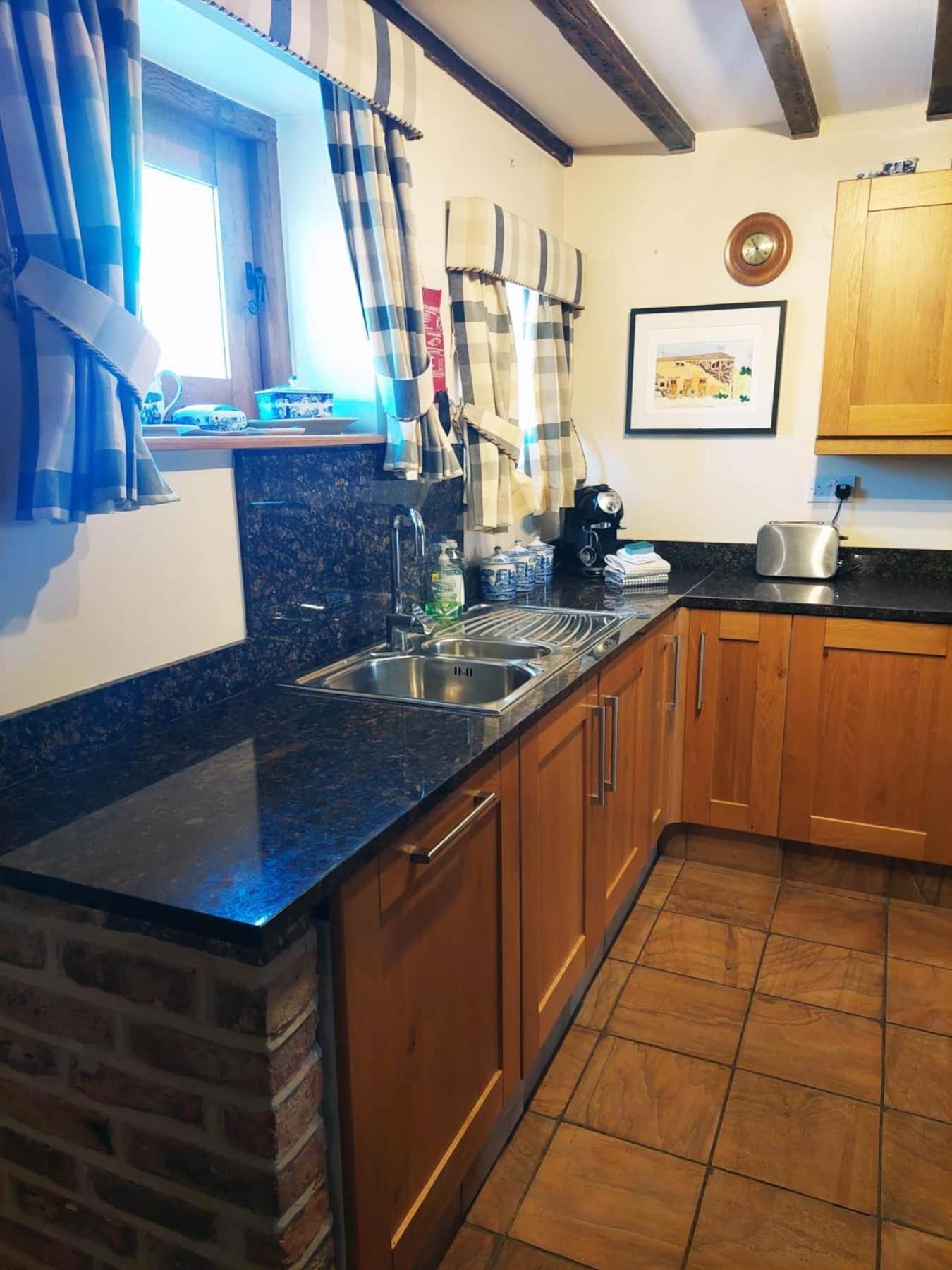 The Old Mill Barn With Hot Tub And Private Use Of Heated Pool Villa Wirral Eksteriør billede
